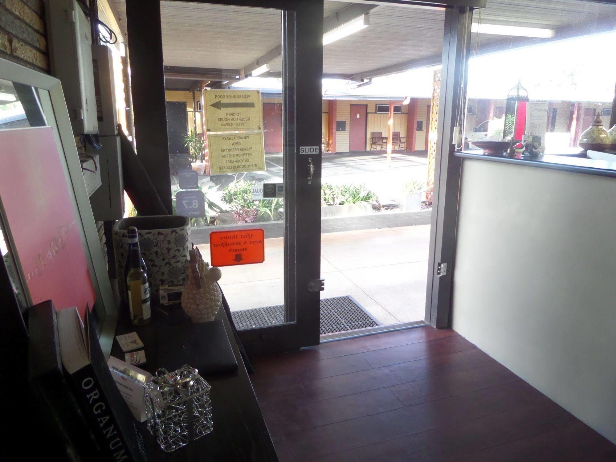 Motel Oasis Kingaroy Eksteriør bilde